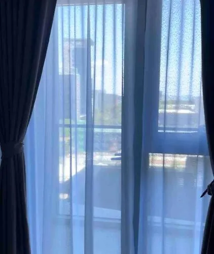Uptown Bliss-modern 1br With Balcony In Bgc Manila