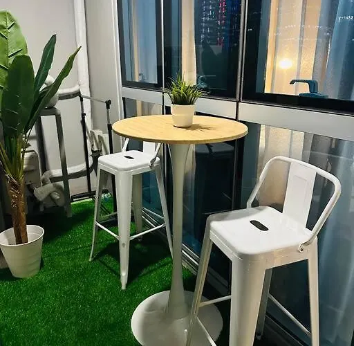 Apartamento Uptown Bliss-modern 1br With Balcony In Bgc *