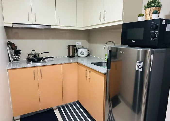 Uptown Bliss-modern 1br With Balcony In Bgc